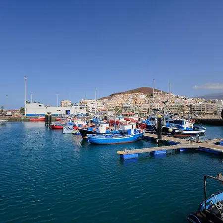 In Cristianos- Anita Del Mar * أرونا